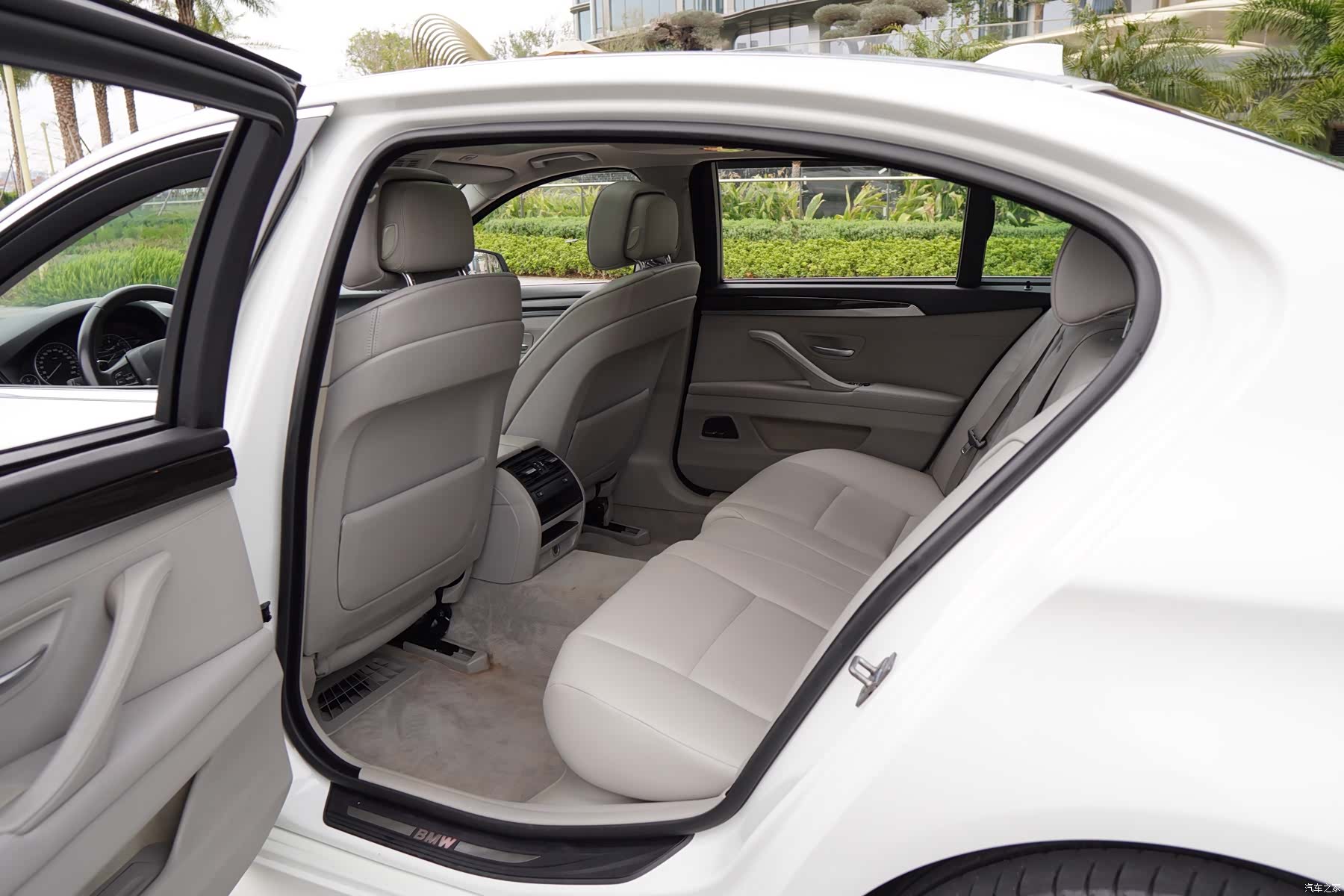 BMW 5 Series, 2012 6