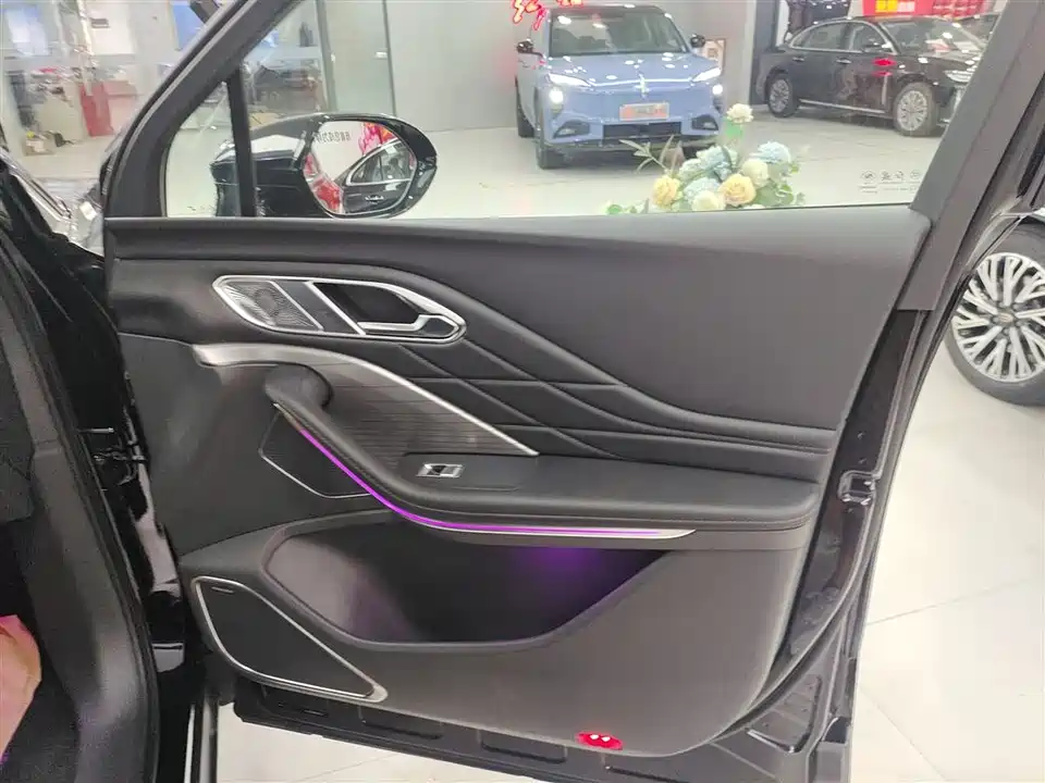 Hongqi HS7 PHEV