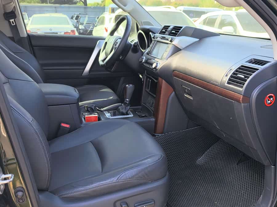 Toyota Prado 2015, фото 9