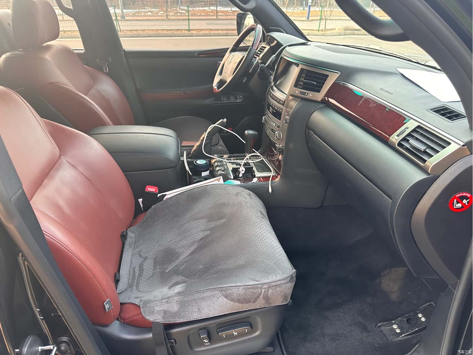 Lexus LX, 2015 13