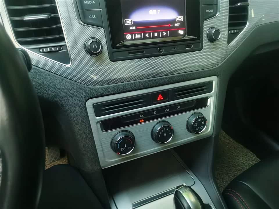 Volkswagen Golf*Jiayu