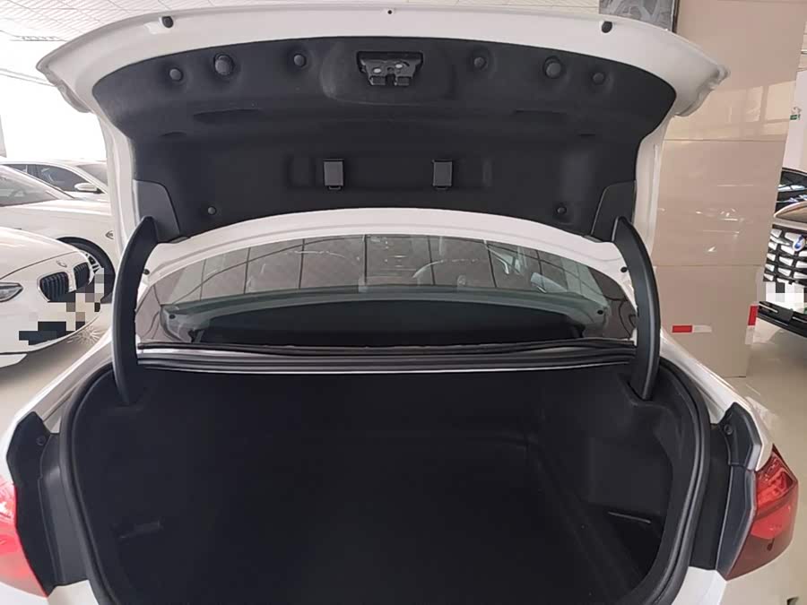 BMW 1 Series 2023, фото 19