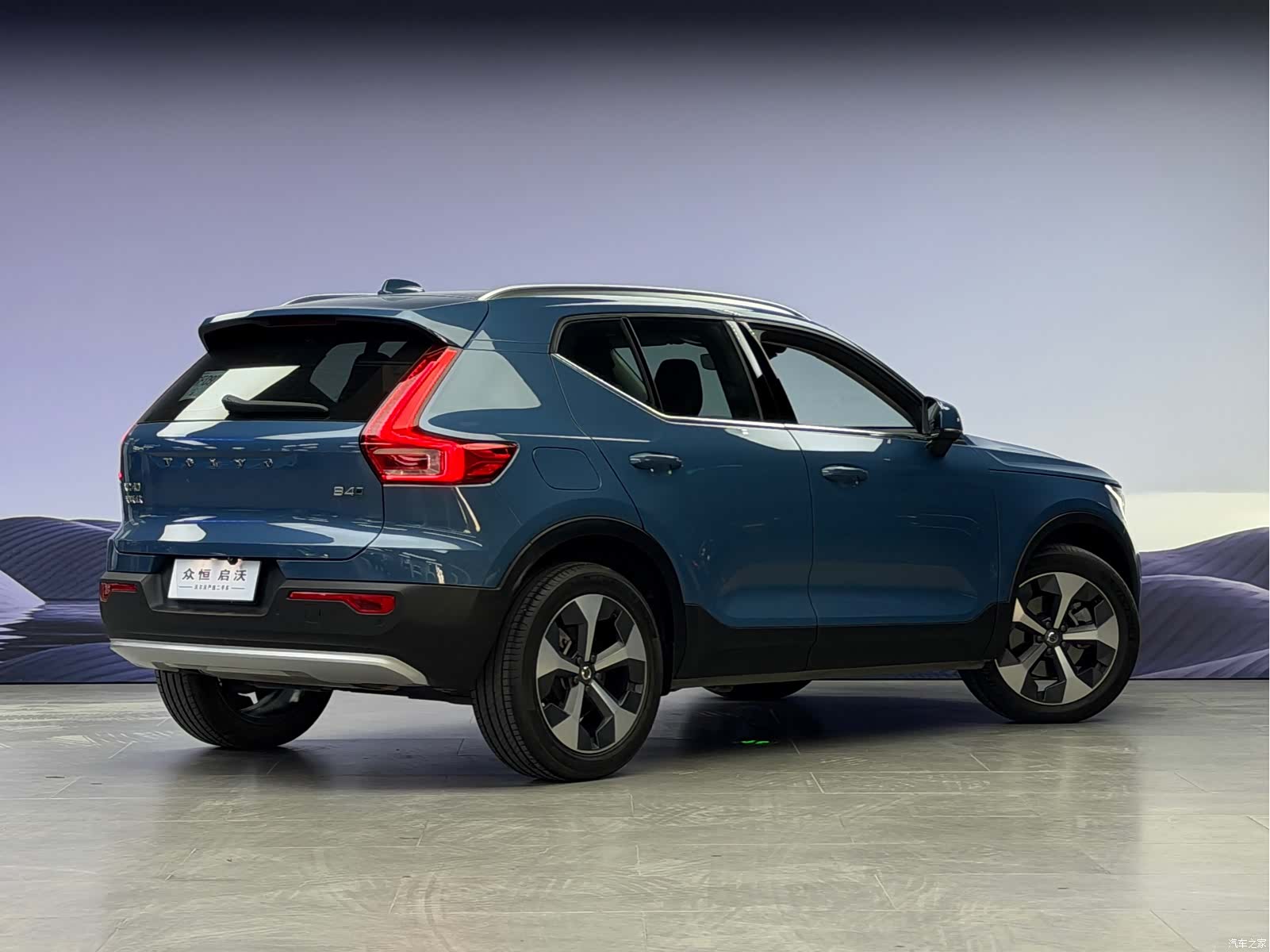 Volvo XC40, 2023 4