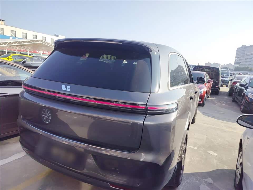 Li Auto Ideal L8
