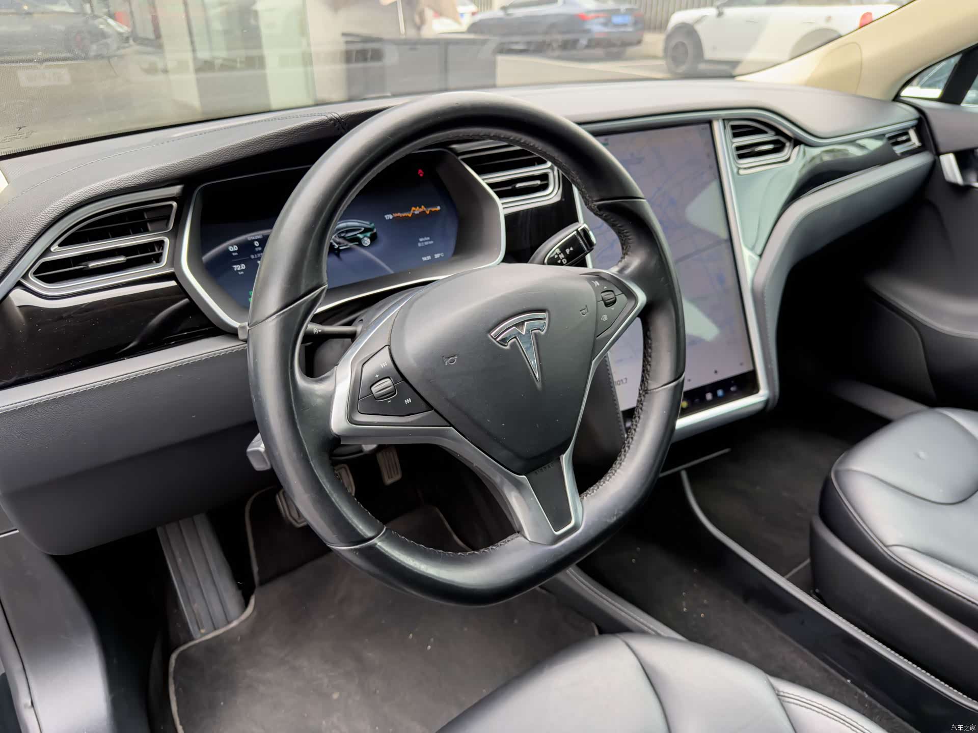 Tesla Model S, 2015 16