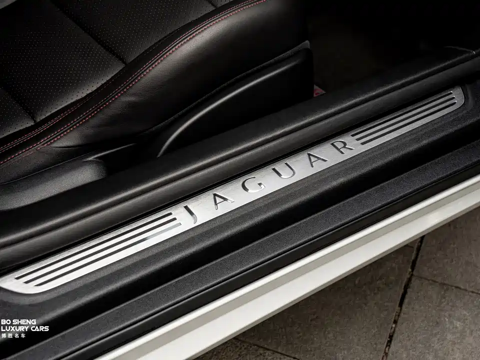 Jaguar XK
