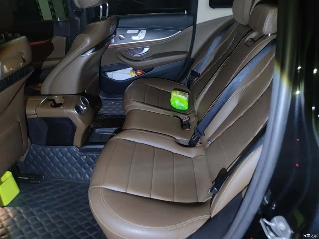 Mercedes-Benz E-Class, 2019 18