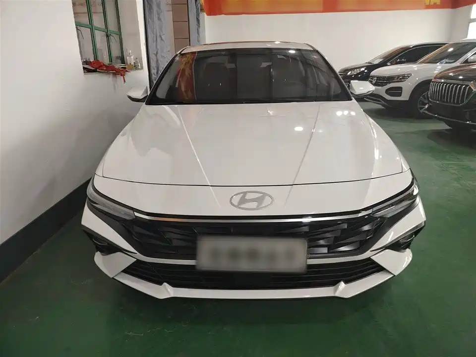 Hyundai Elantra