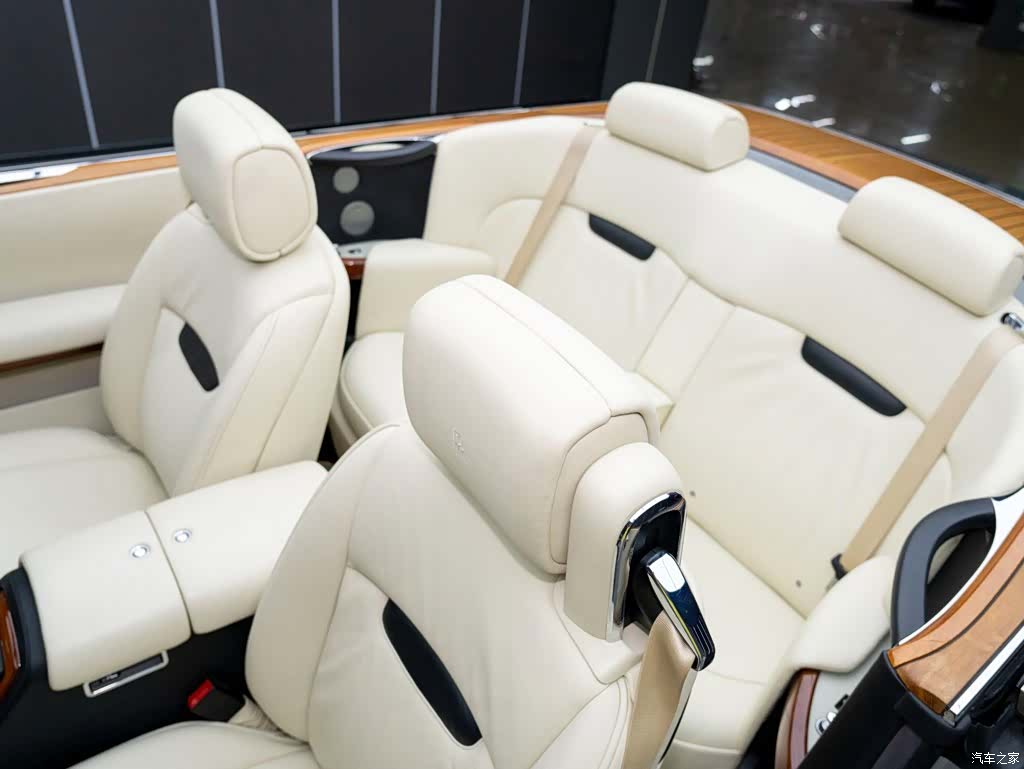Rolls-Royce Phantom, 2009 11