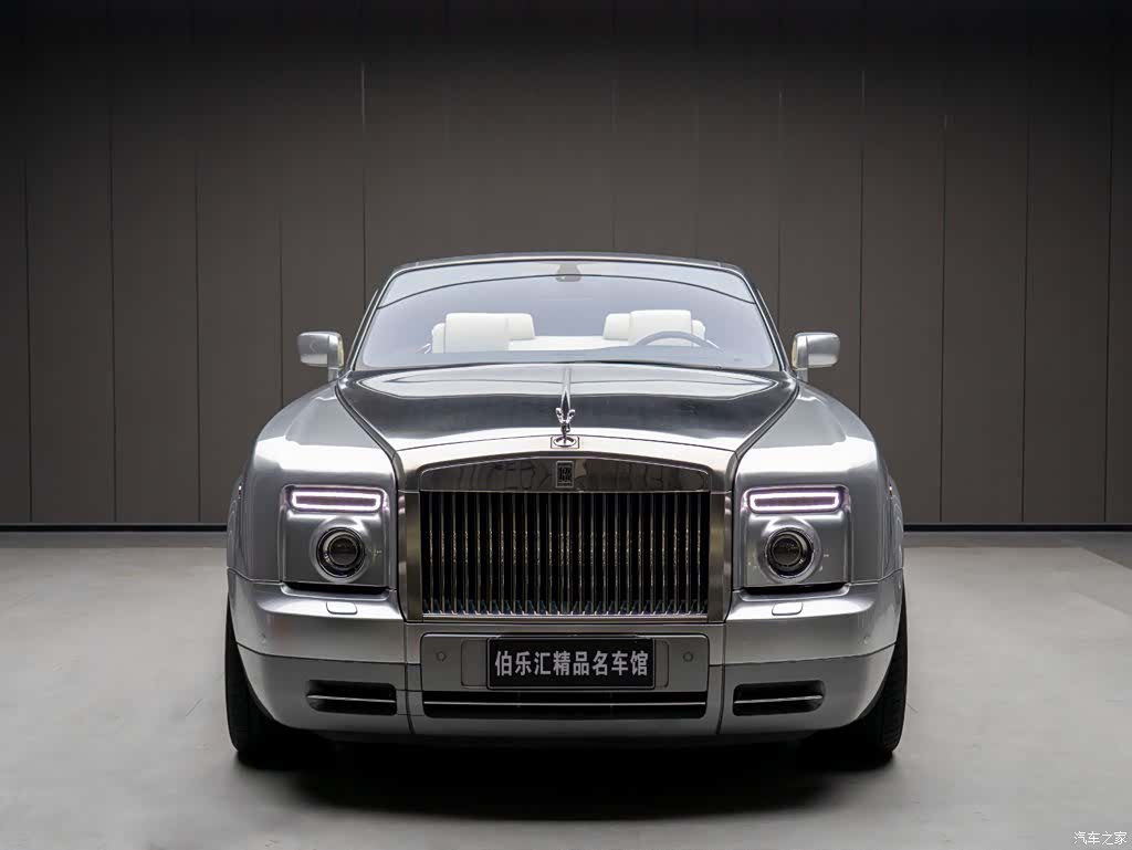 Rolls-Royce Phantom, 2009 3