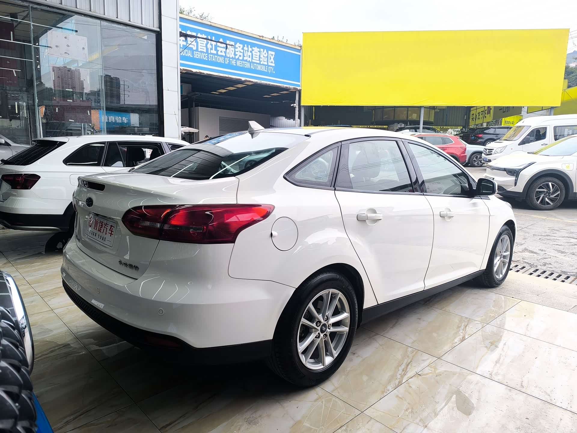 Ford Focus, 2018 11