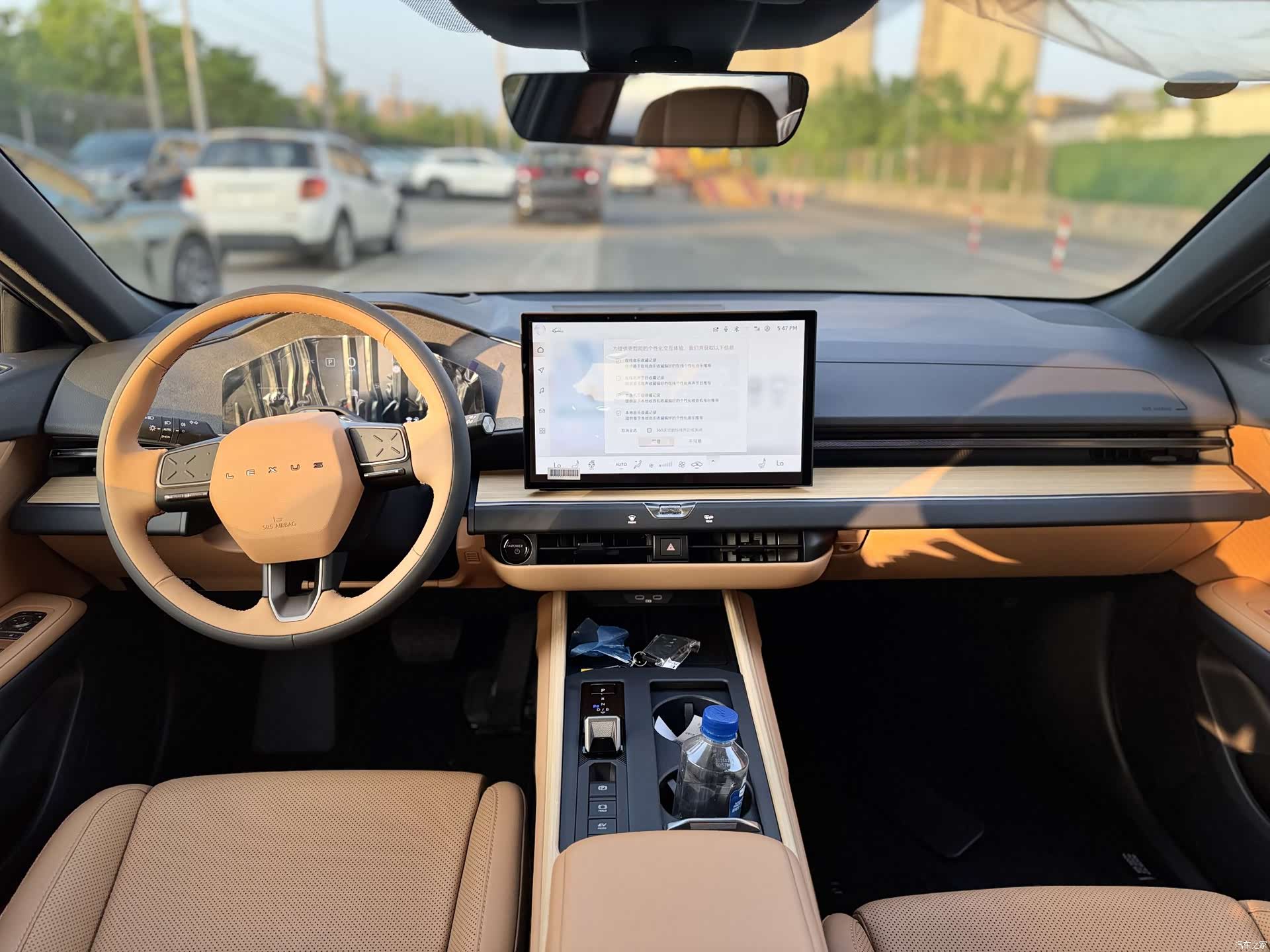 Lexus ES, 2026 8