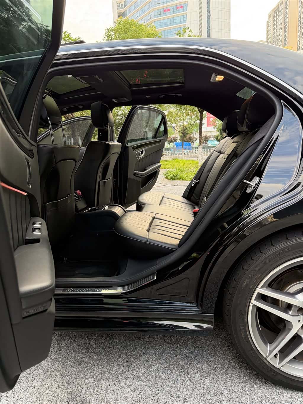 Mercedes-Benz E-Class, 2015 12