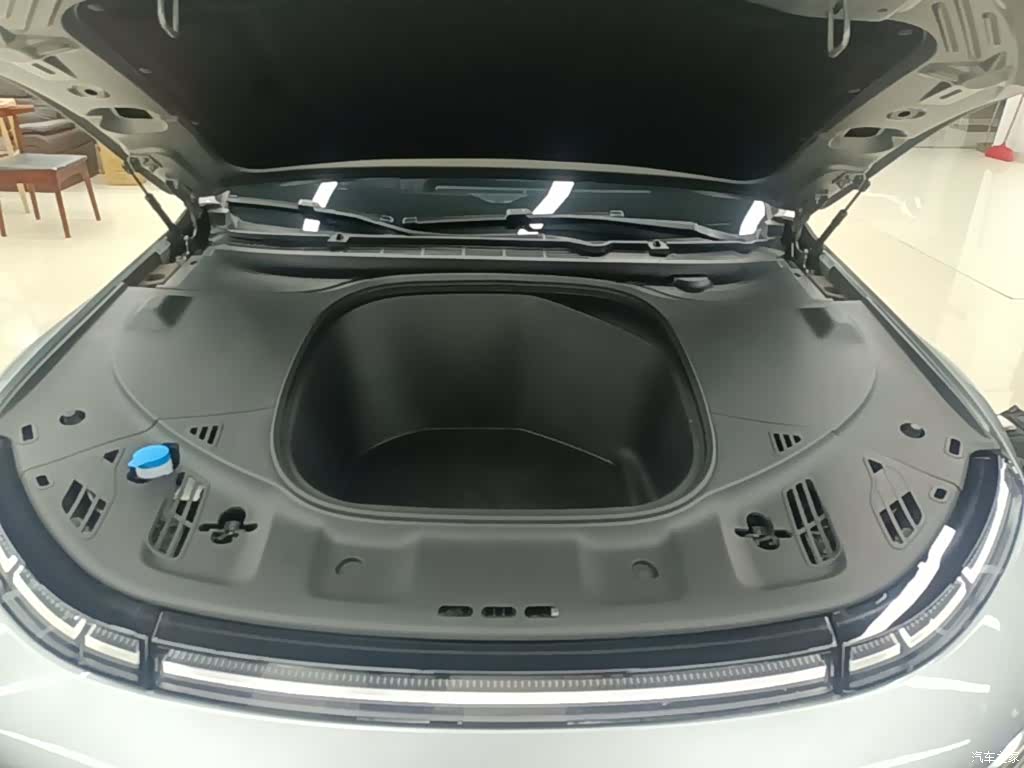 Xpeng P7, 2023 20