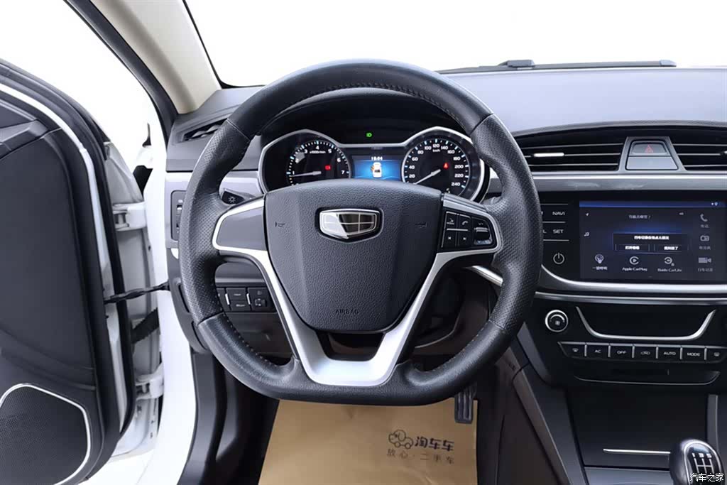 Geely Emgrand, 2016 15