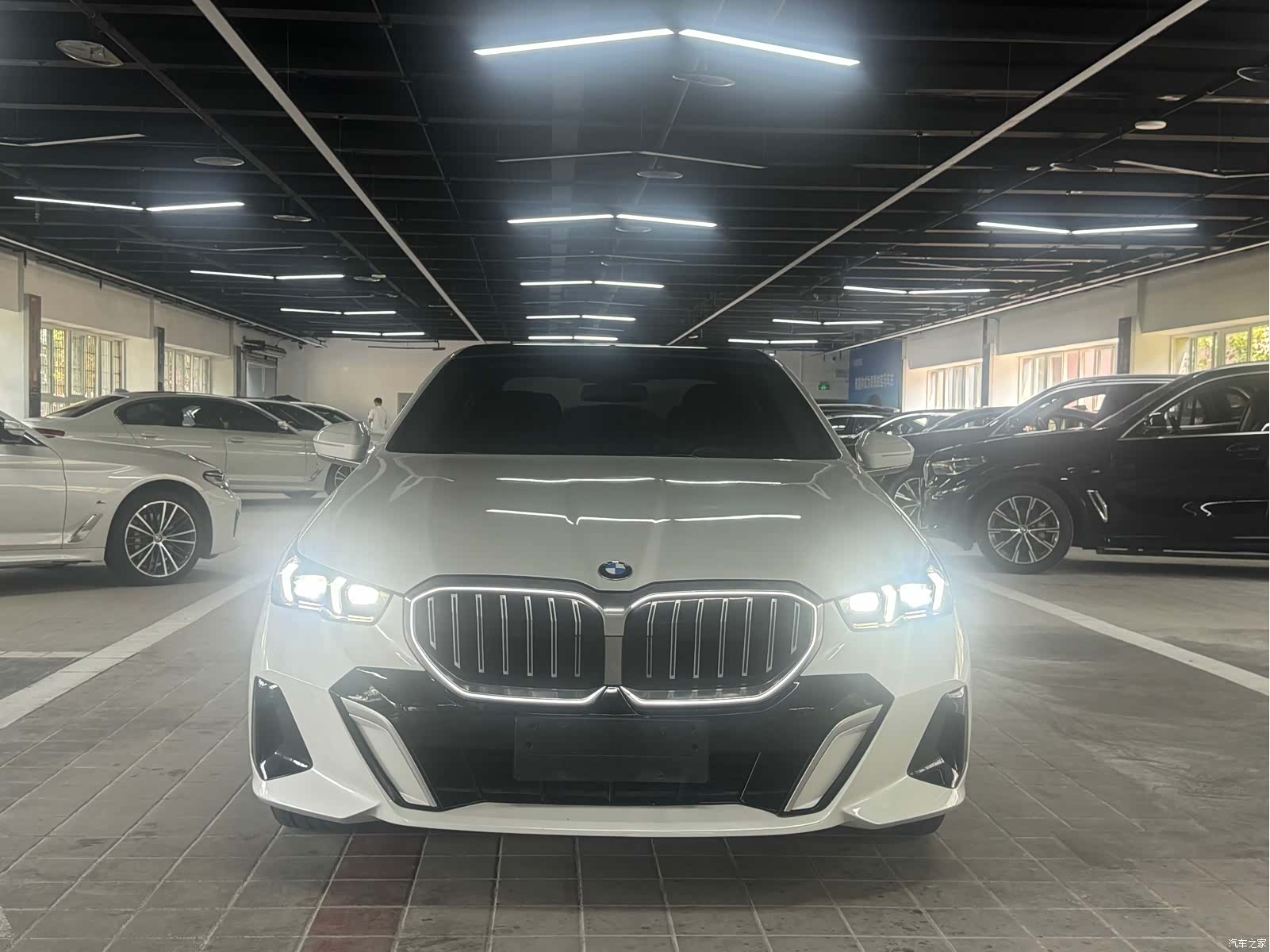BMW 5 Series, 2024 4