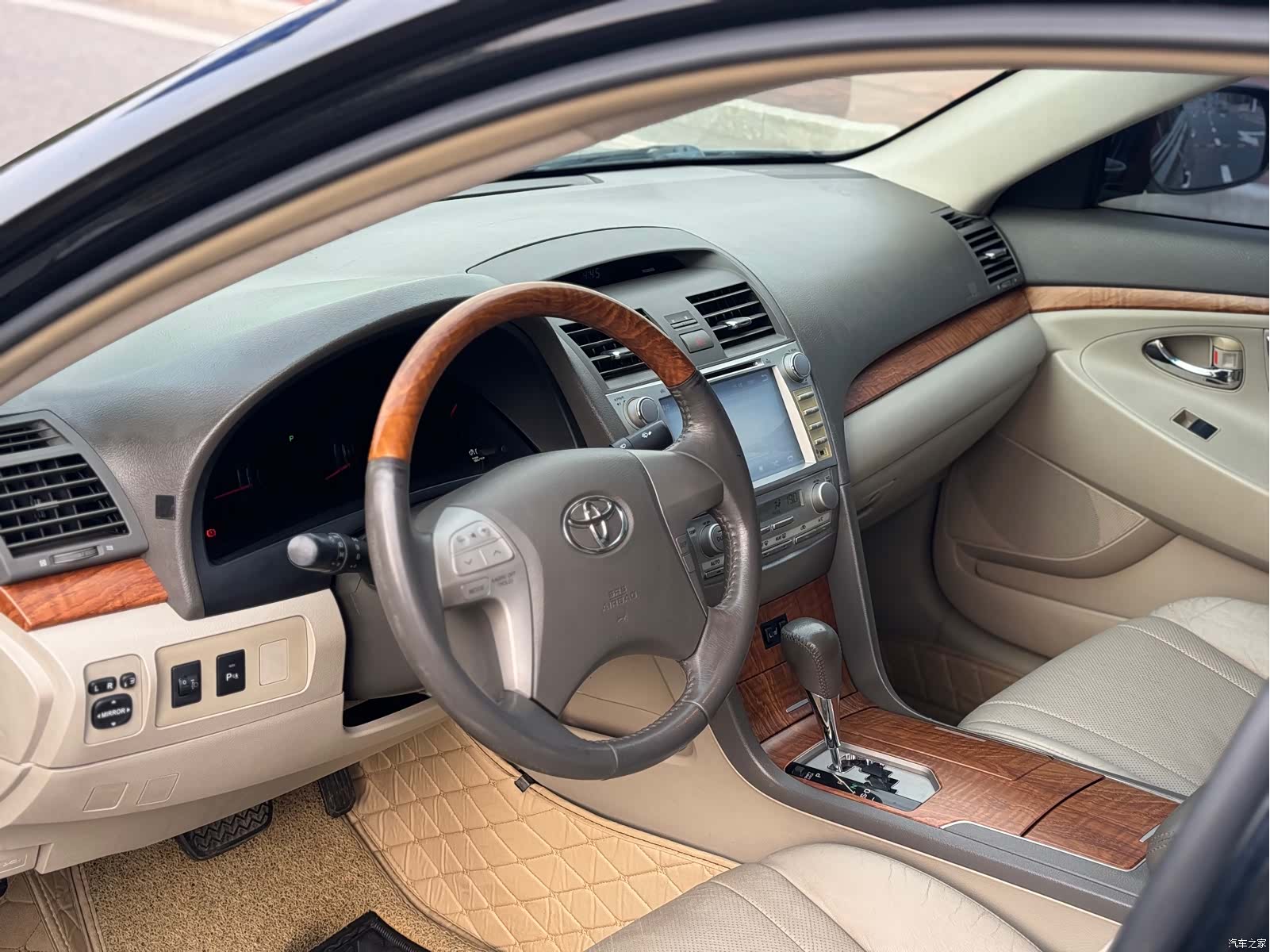 Toyota Camry, 2011 13