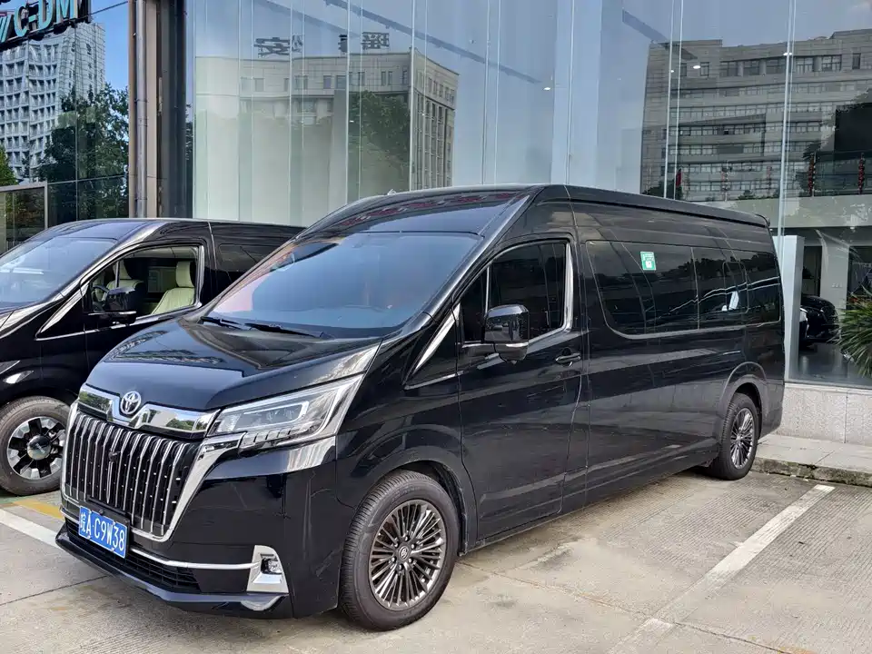 Toyota HIACE Toyota HIACE