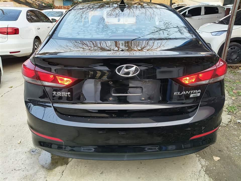 Hyundai Lead