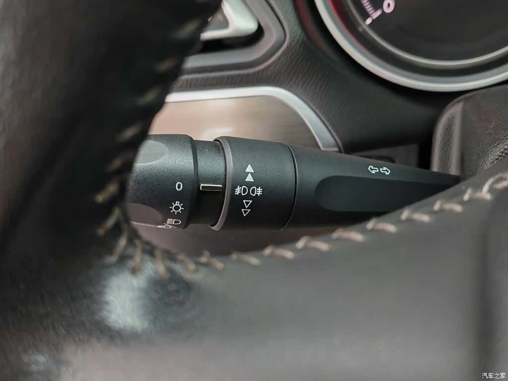 Peugeot 408, 2015 21