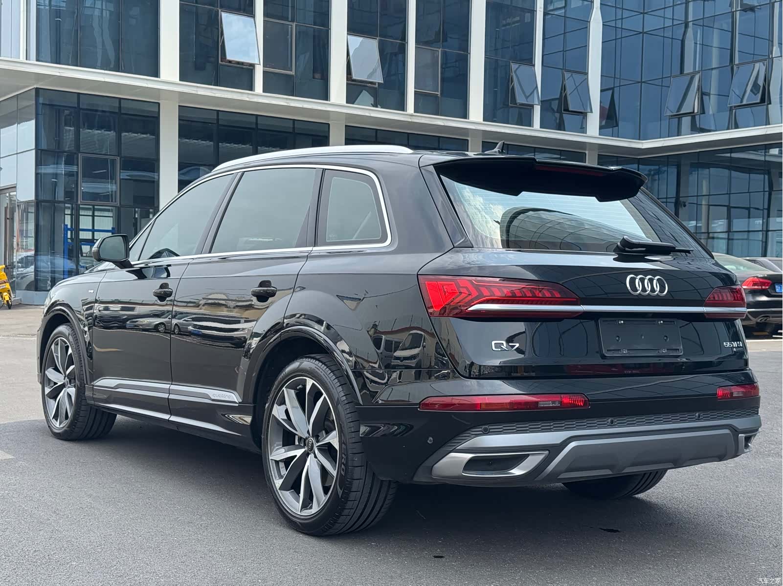 Audi Q7, 2023 6
