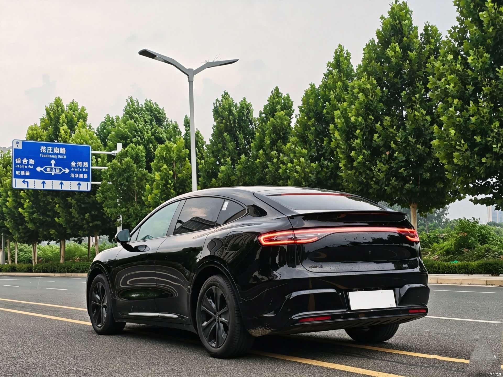 Luxeed R7, 2025 4