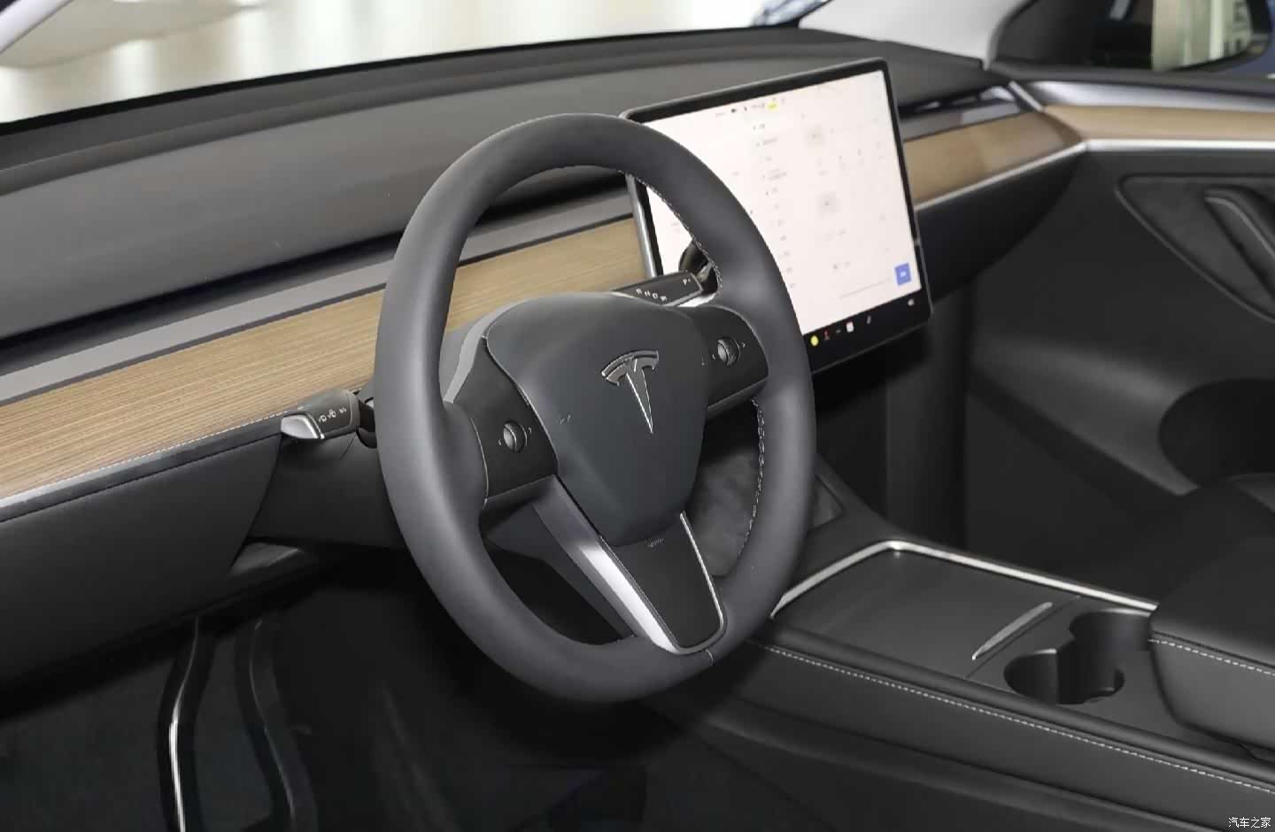 Tesla Model Y, 2022 11