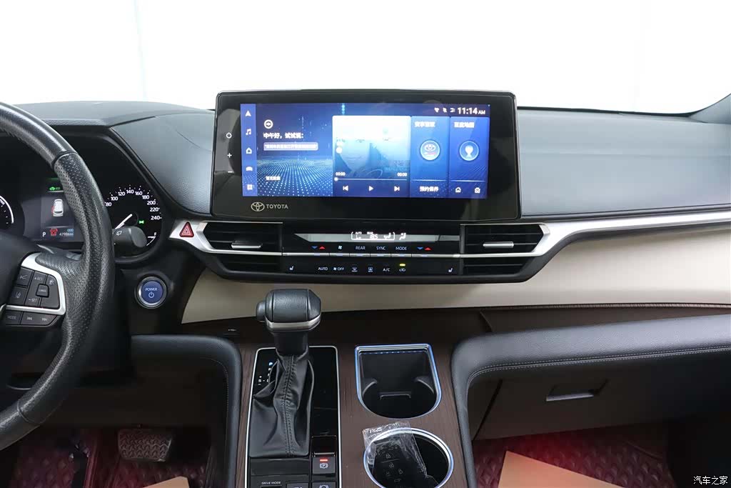 Toyota Granvia, 2023 25