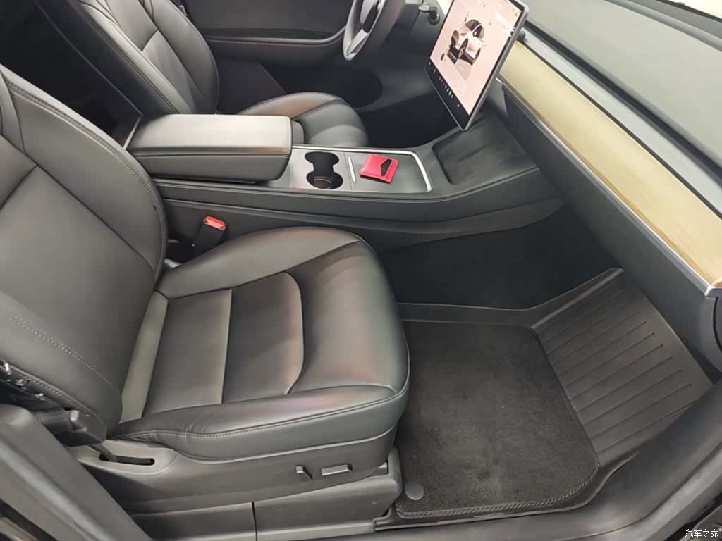 Tesla Model Y, 2022 25