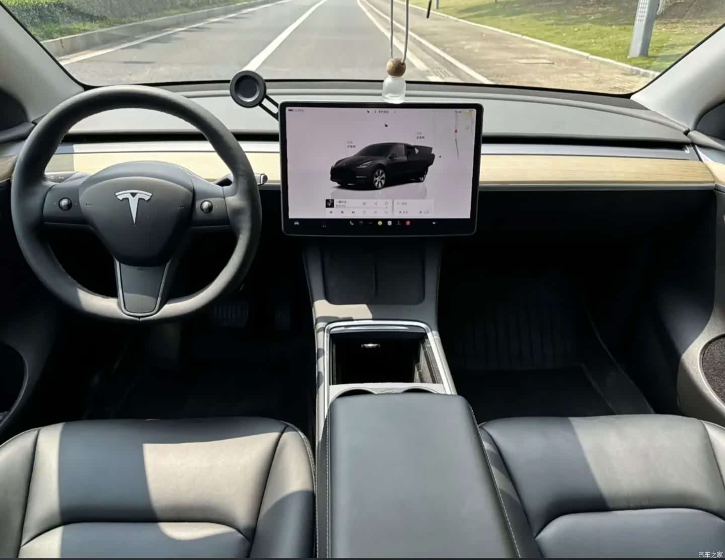 Tesla Model Y, 2022 6