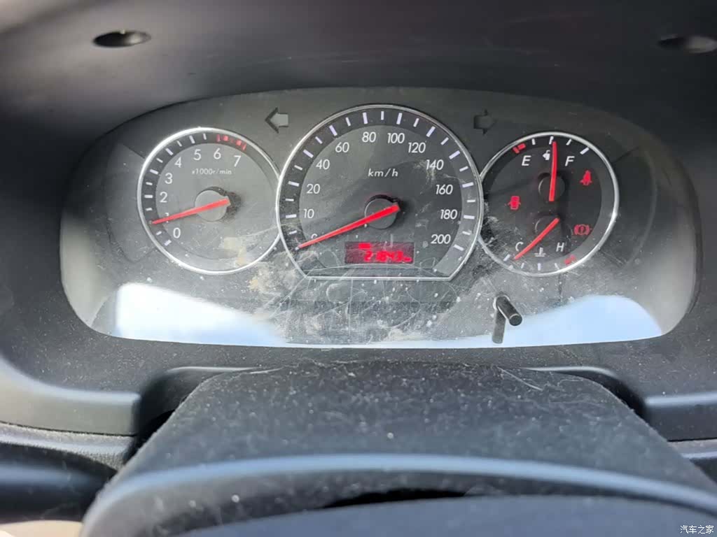 Changan V3, 2015 12