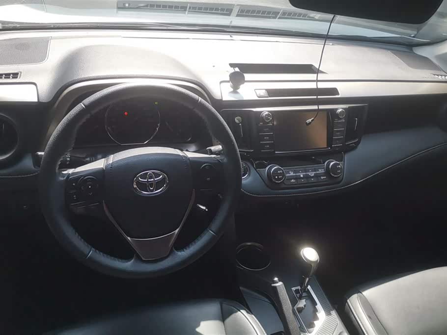 Toyota RAV4 Rongfang