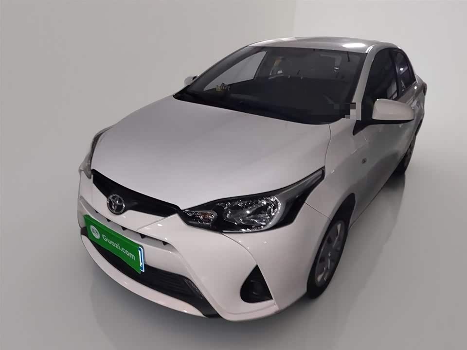 Toyota YARiS L to enjoy