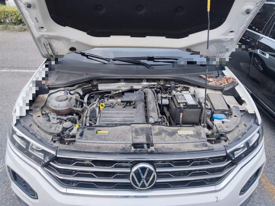 Volkswagen T-ROC exploring Songs