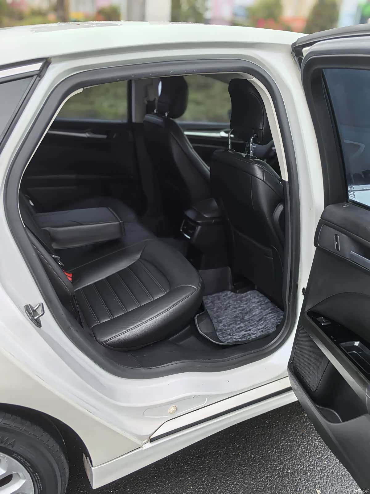 Ford Mondeo, 2016 8