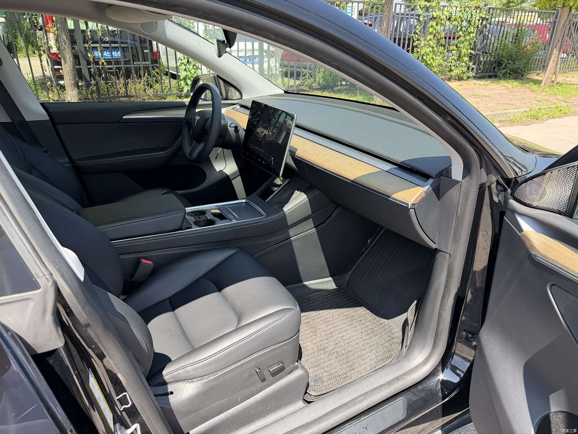 Tesla Model Y, 2022 11