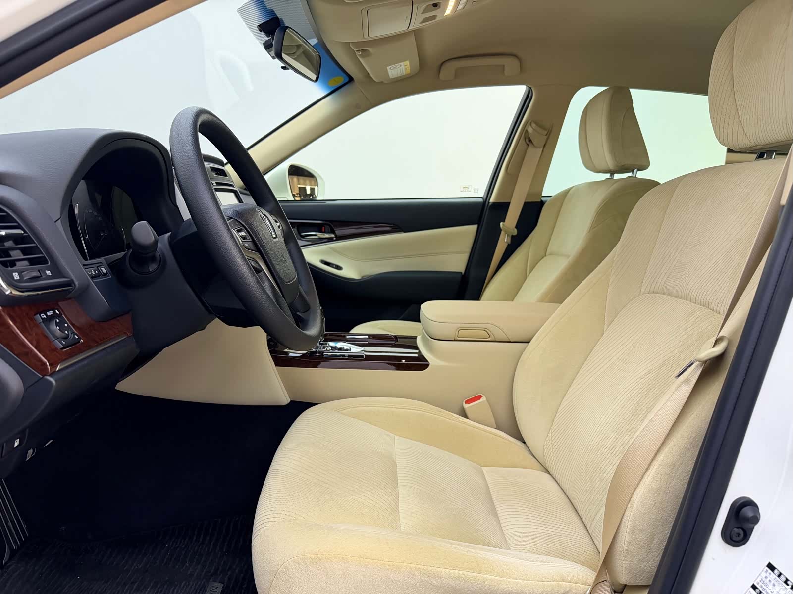 Toyota Crown, 2018 8