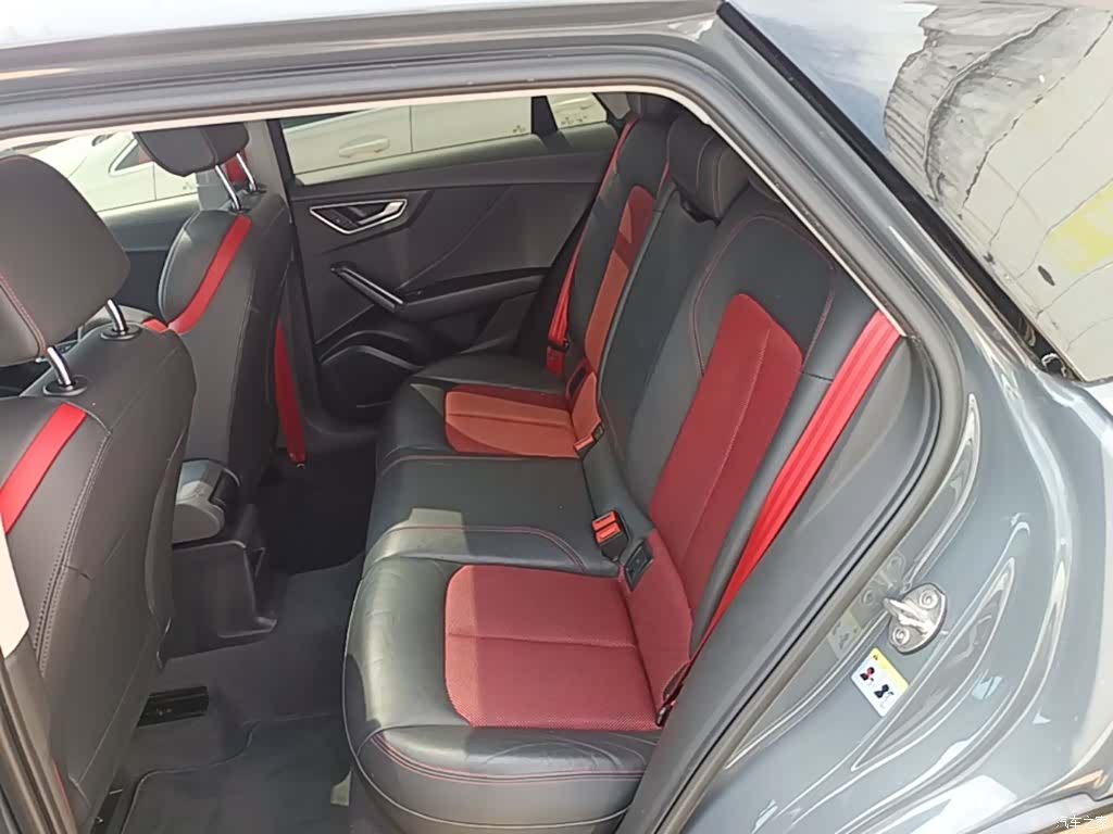 Audi Q2L, 2021 17