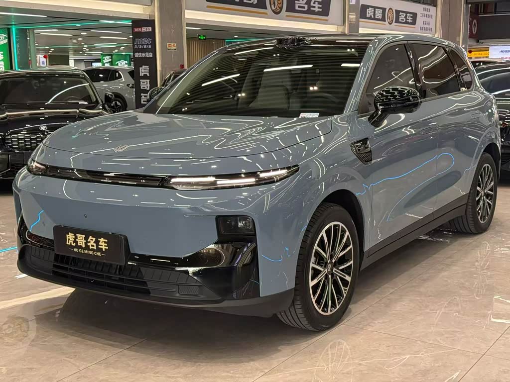 Leapmotor B10