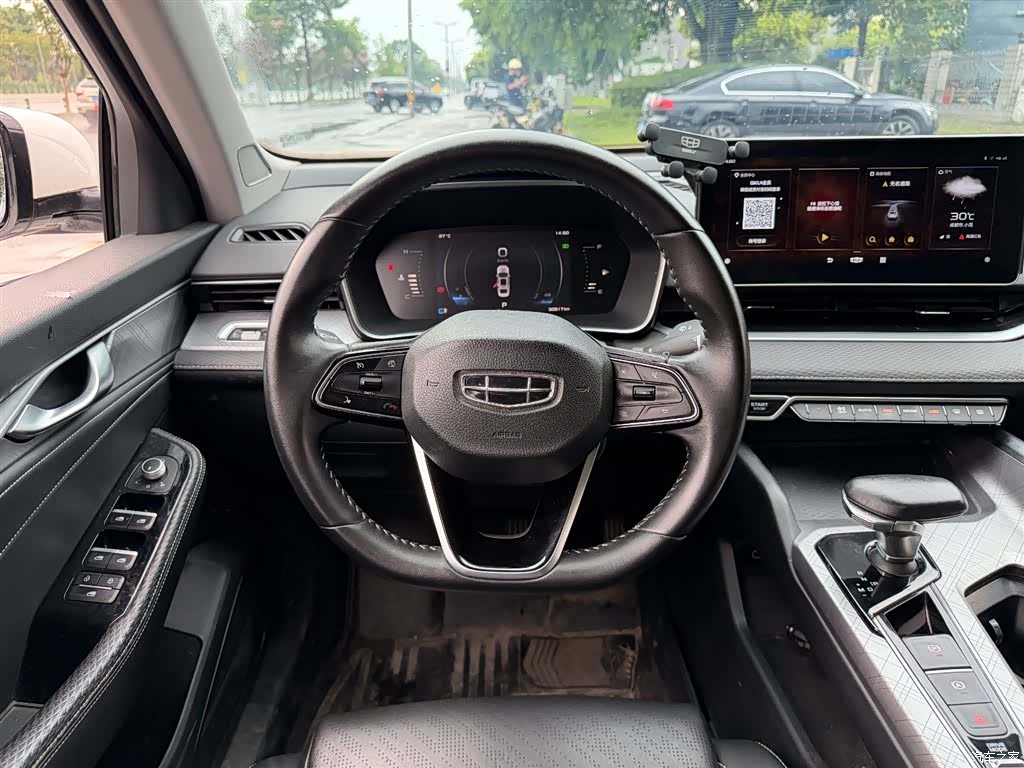 Geely Preface, 2022 14
