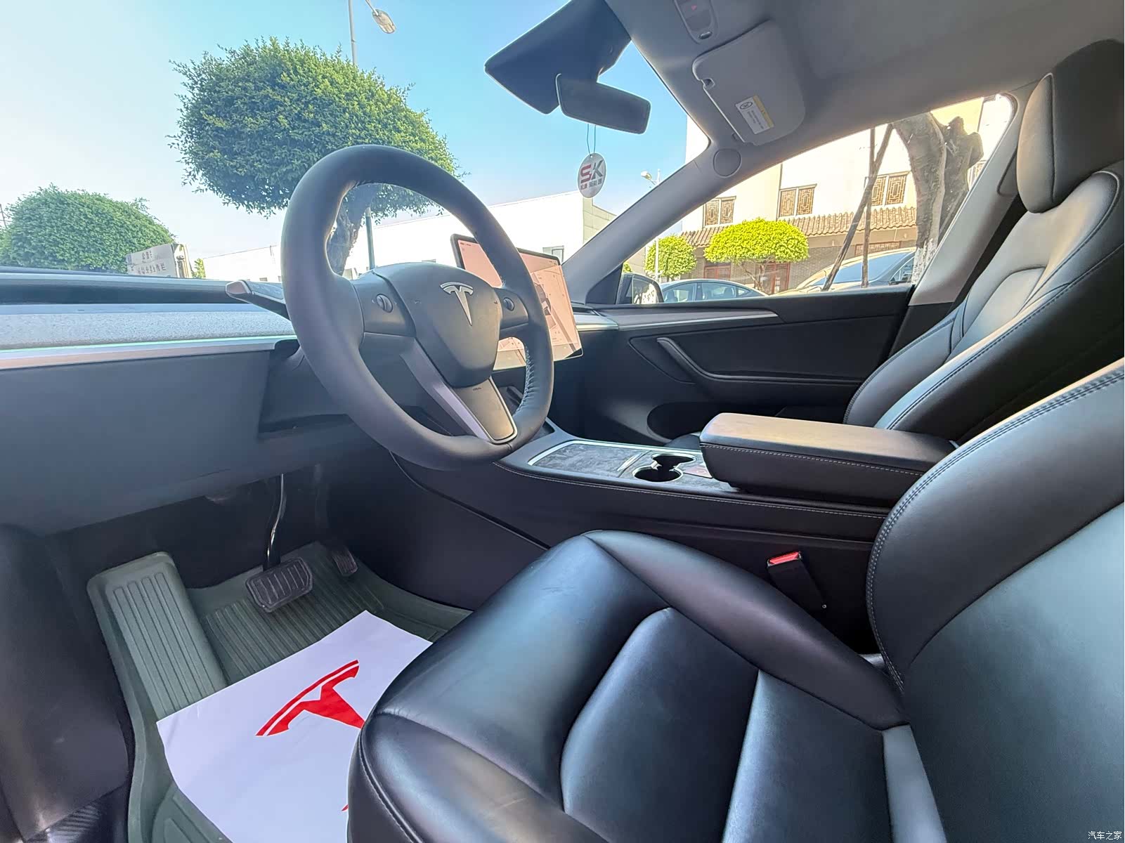 Tesla Model Y, 2023 8