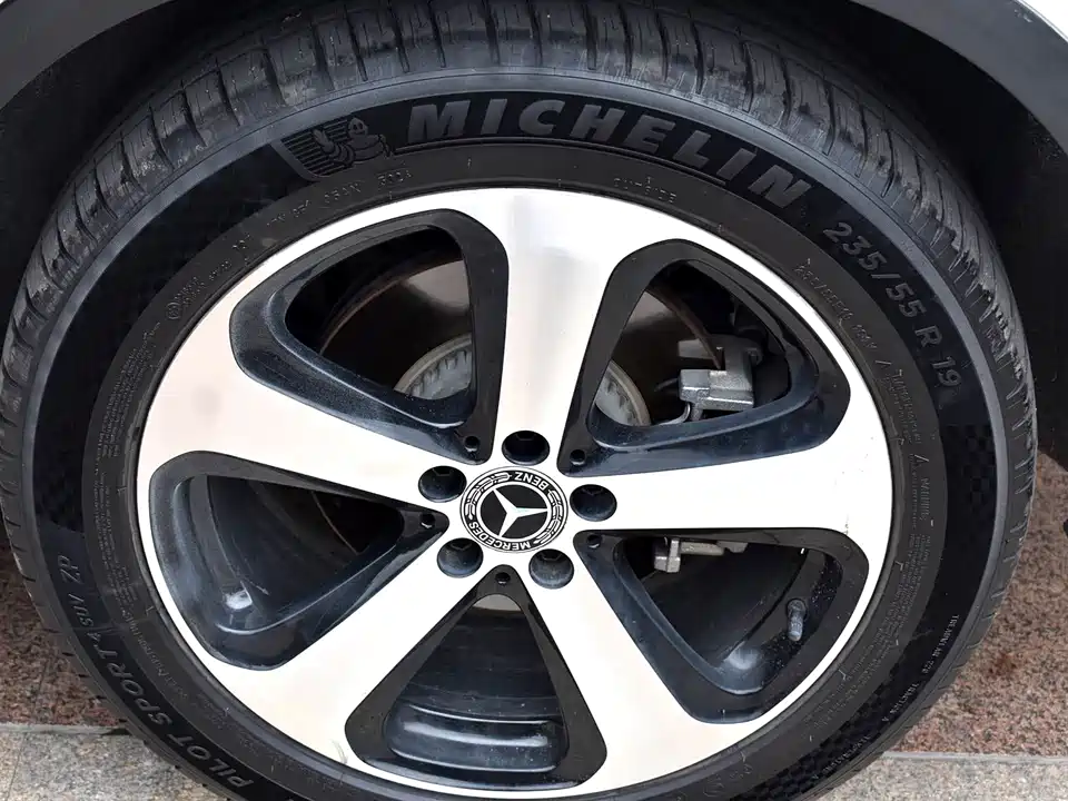 Mercedes-Benz GLC Mercedes-Benz GLC