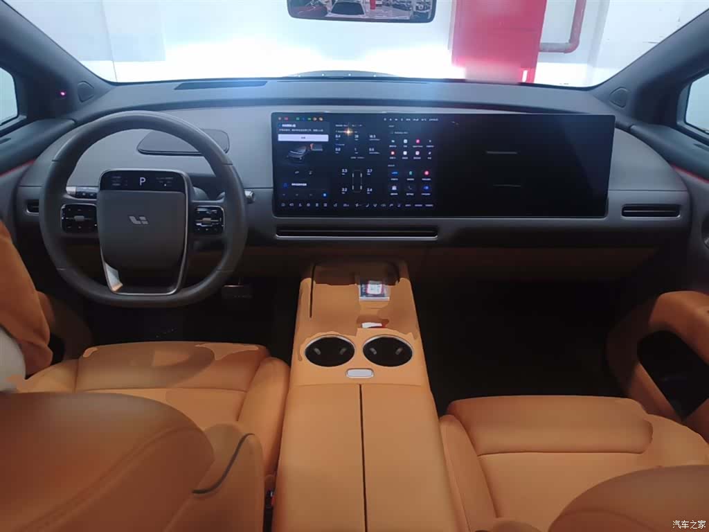 Li Auto i8, 2025 10