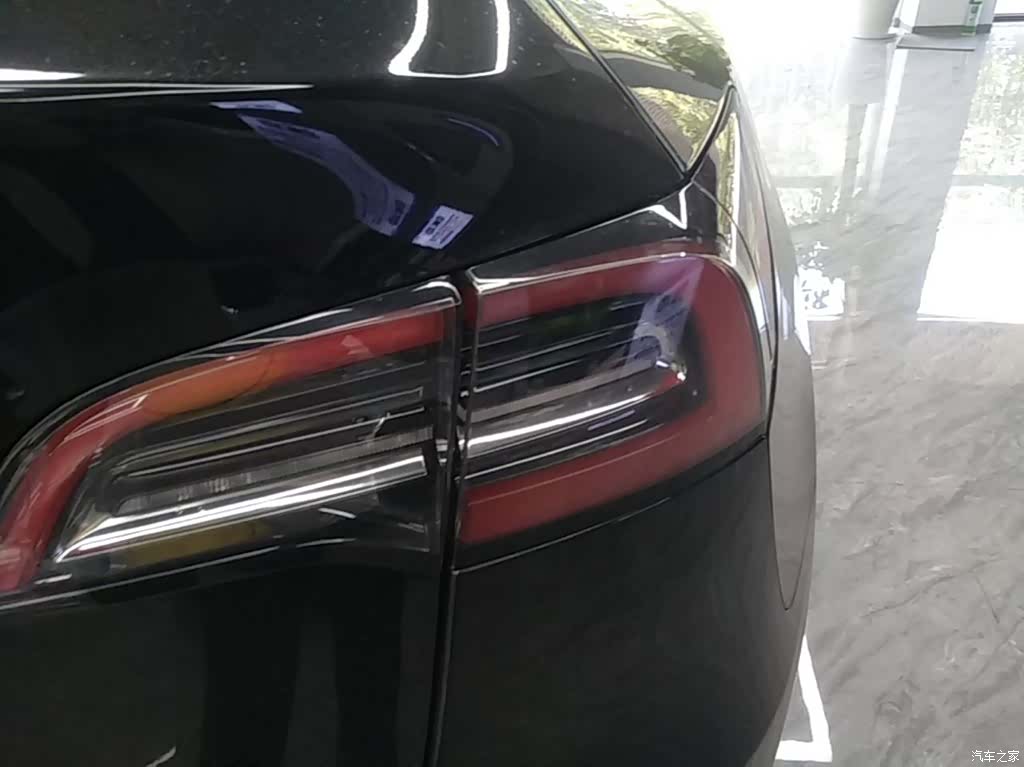 Tesla Model Y, 2023 8