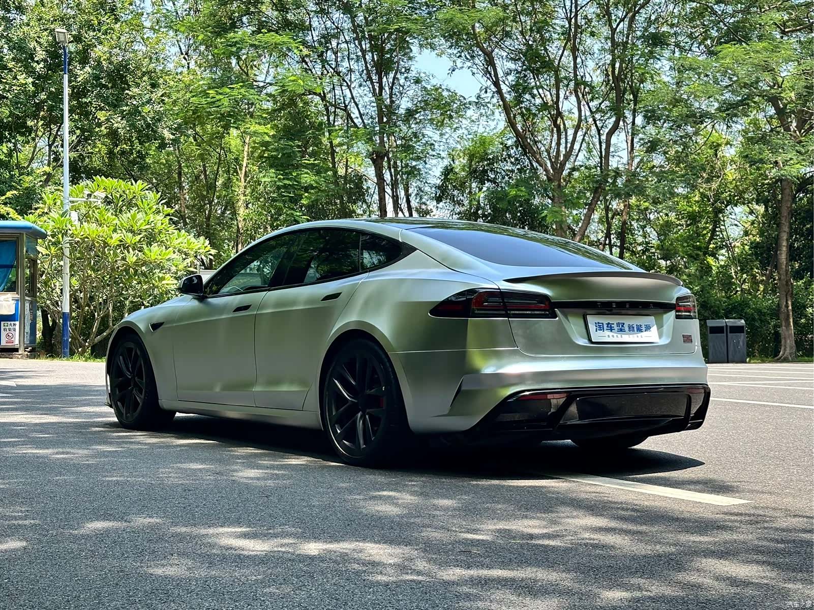 Tesla Model S, 2023 3