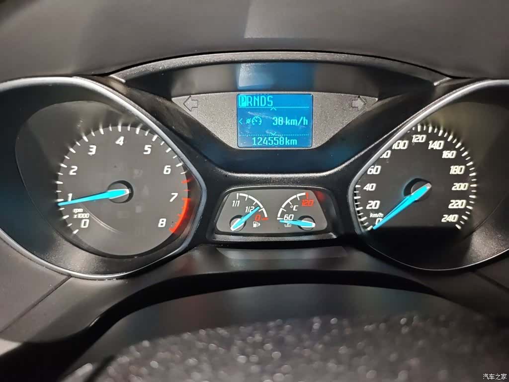 Ford Focus, 2015 8
