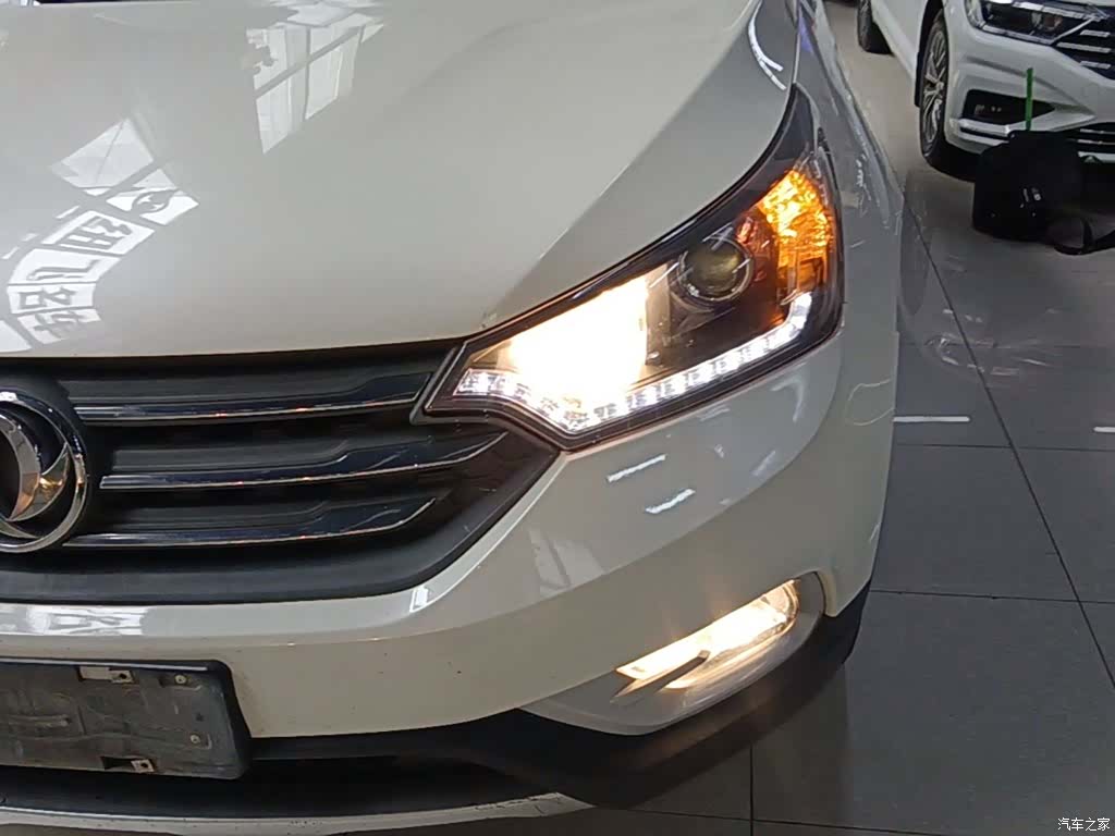 DongFeng AX7, 2015 24