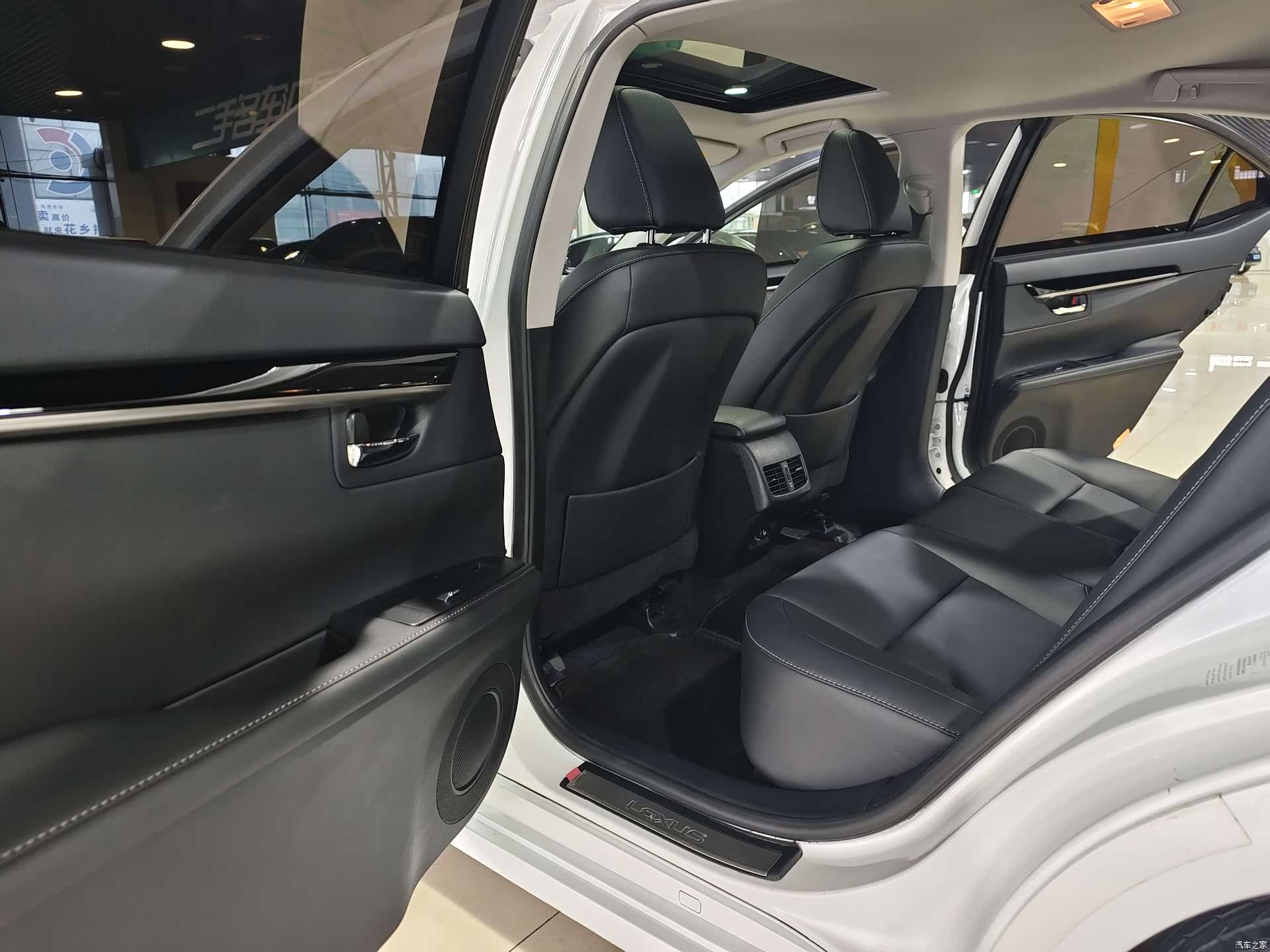 Lexus ES, 2014 11