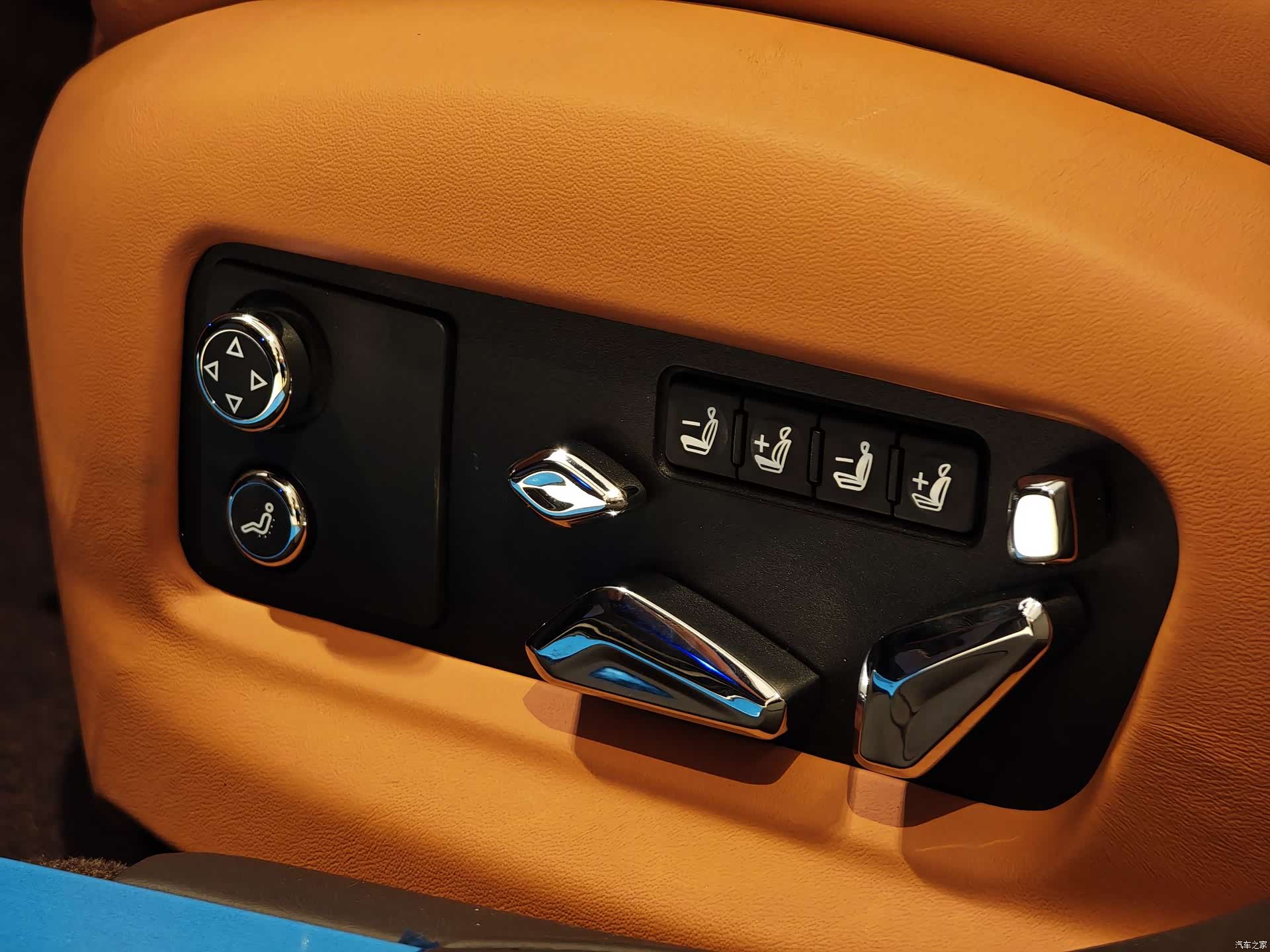 Bentley Flying Spur, 2024 15