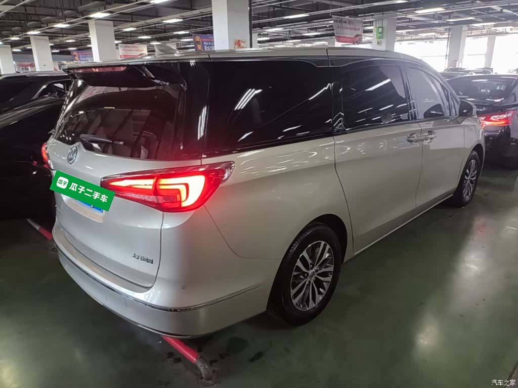Buick GL8, 2017 7